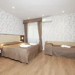 罗马阿尔莫尼家庭旅馆 4* 罗马